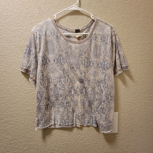 We the Free slightly cropped tee - Picture 1 of 4